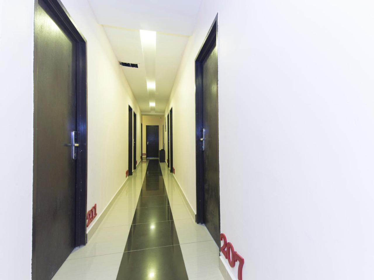 Night Queen Hotel Sepang Dış mekan fotoğraf