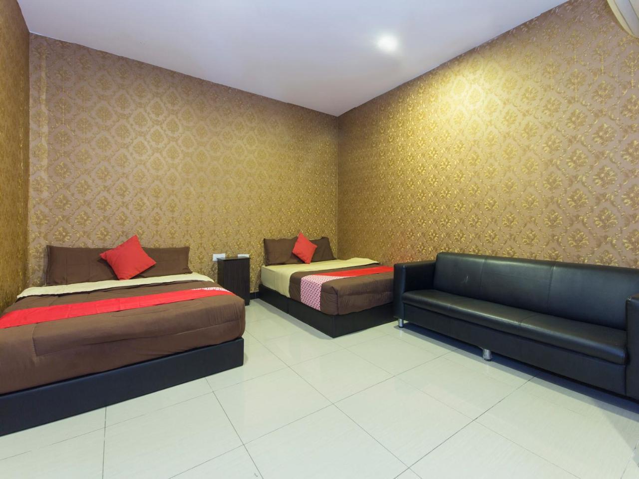 Night Queen Hotel Sepang Dış mekan fotoğraf